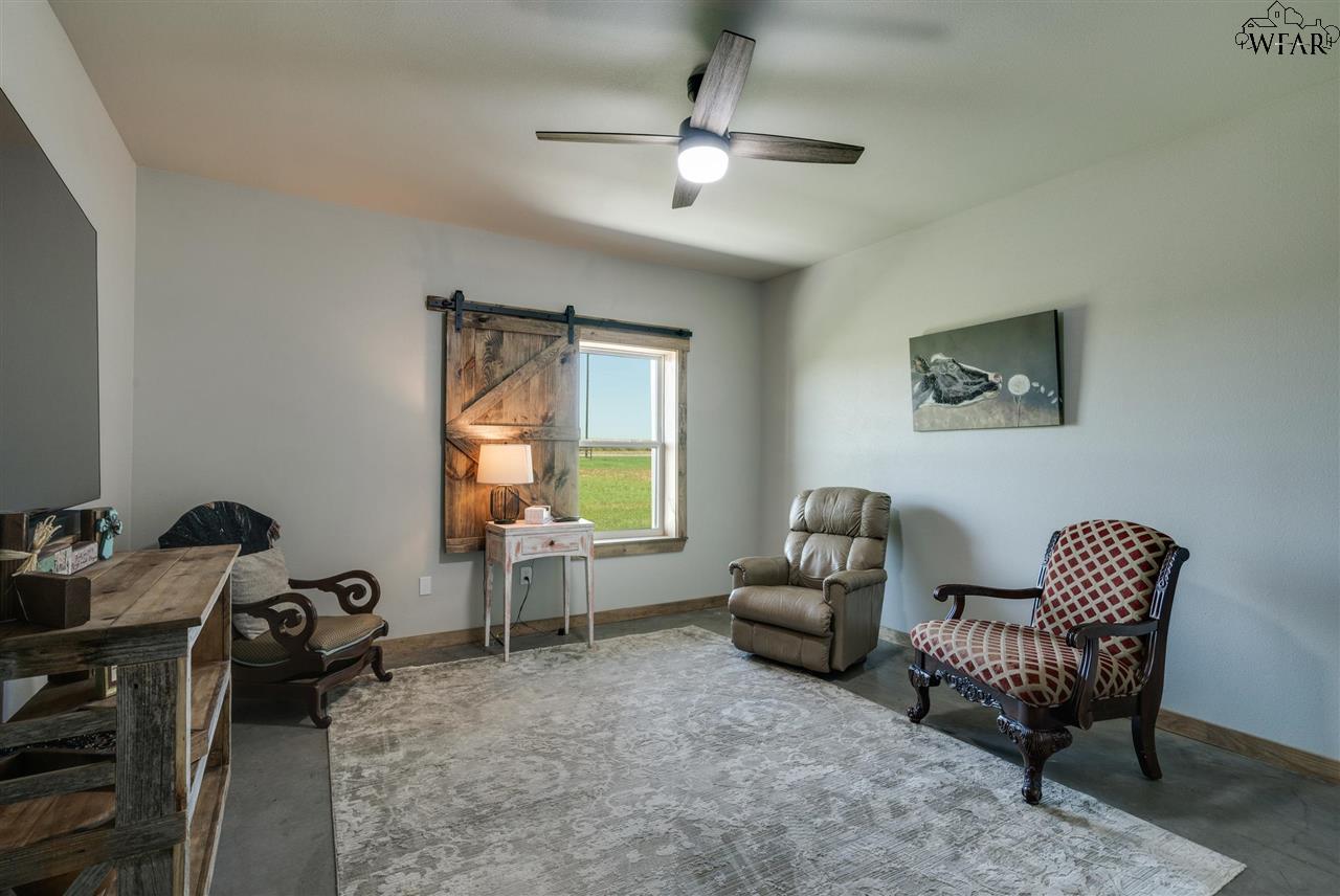 2411 Rifle Range Road, Iowa Park, Texas image 19