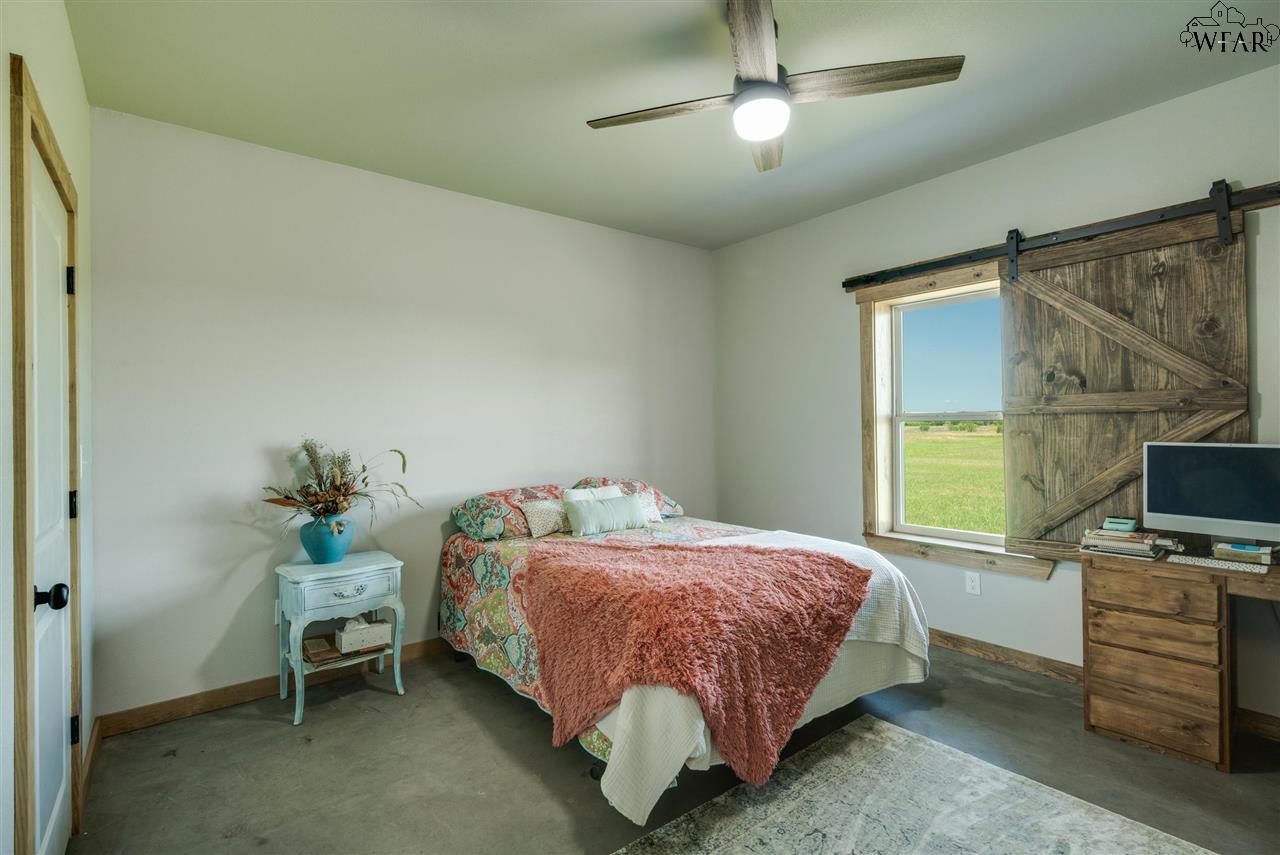 2411 Rifle Range Road, Iowa Park, Texas image 16