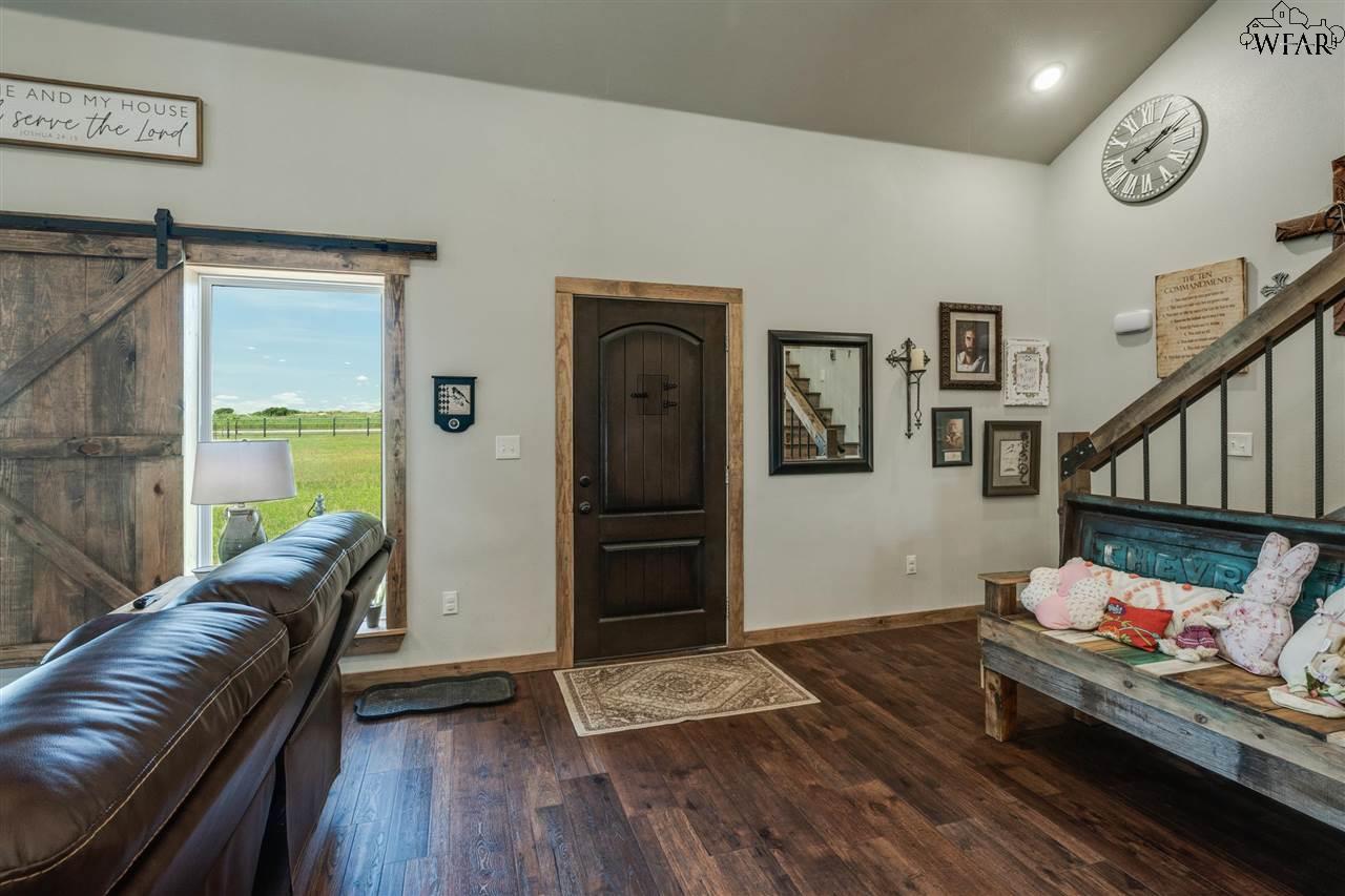 2411 Rifle Range Road, Iowa Park, Texas image 2
