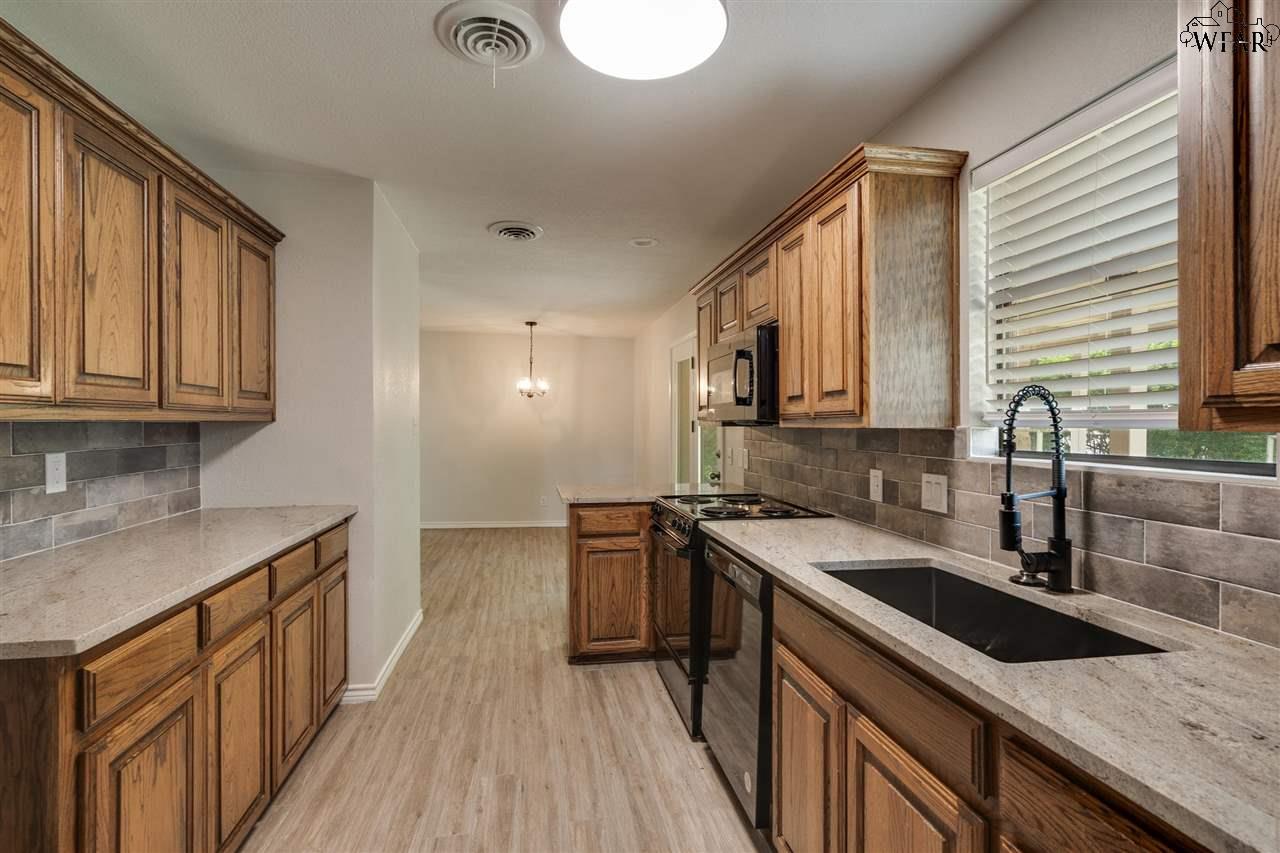 5214 St Helena Drive, Wichita Falls, Texas image 12