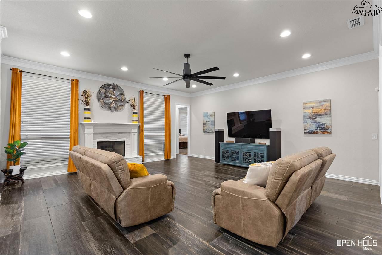 5690 Black Stone Drive, Wichita Falls, Texas image 2