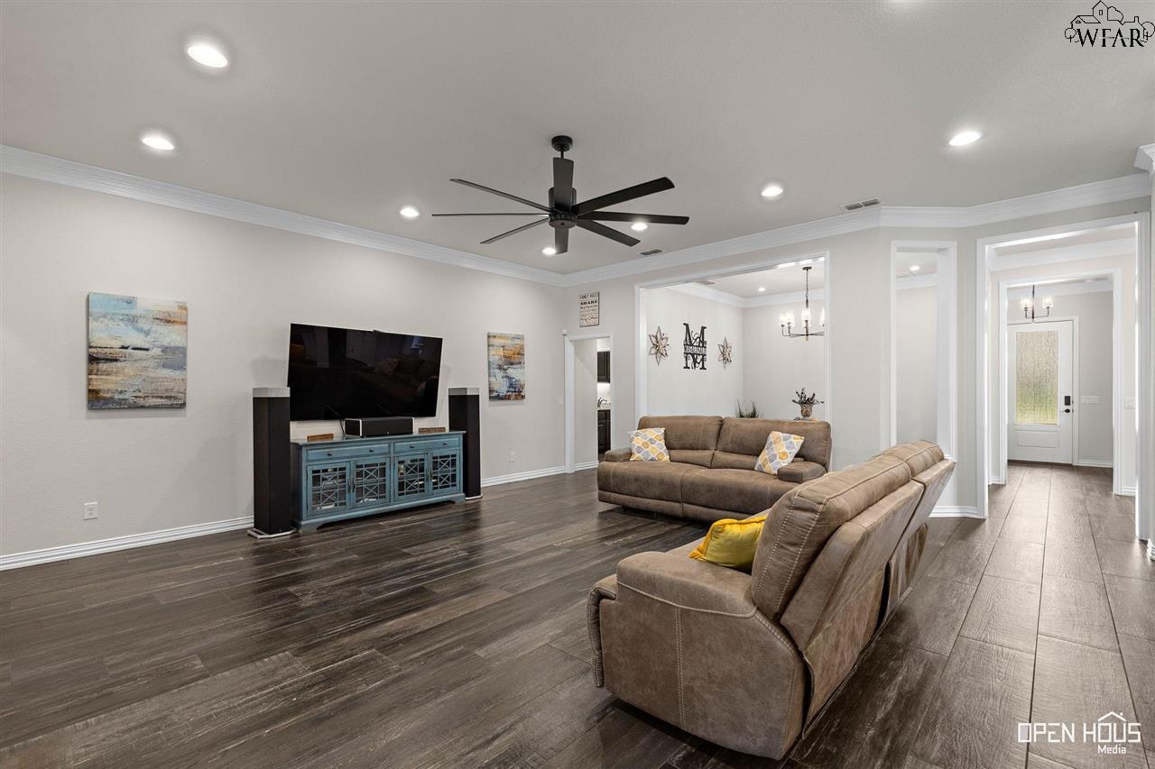 5690 Black Stone Drive, Wichita Falls, Texas image 3