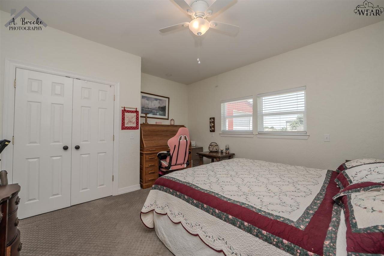1130 Schmoker Road, Burkburnett, Texas image 27