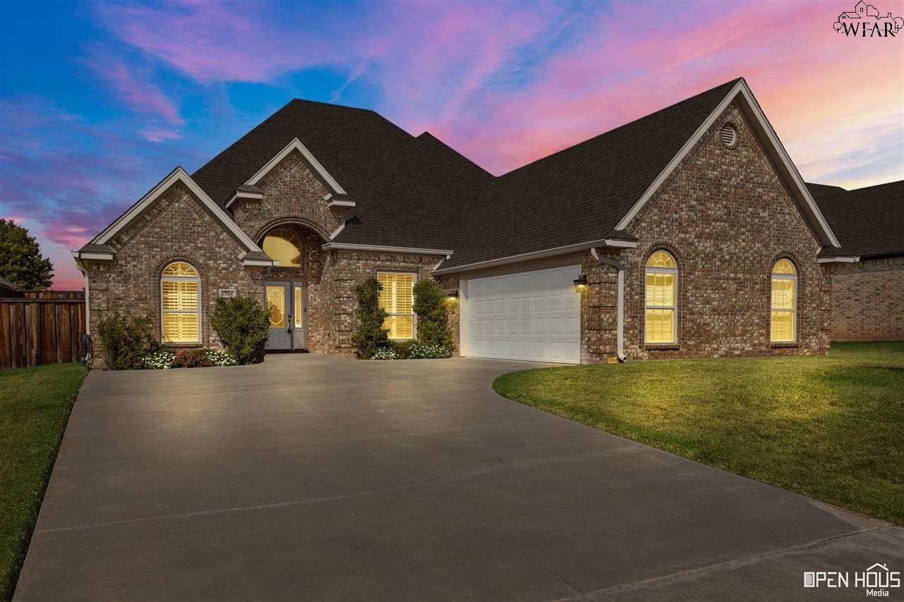 1704 Shoal Creek Drive, Wichita Falls, Texas image 1