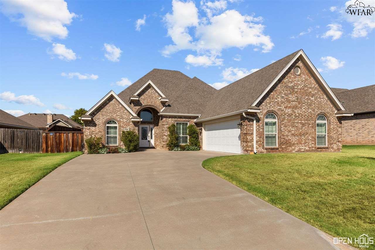 1704 Shoal Creek Drive, Wichita Falls, Texas image 2
