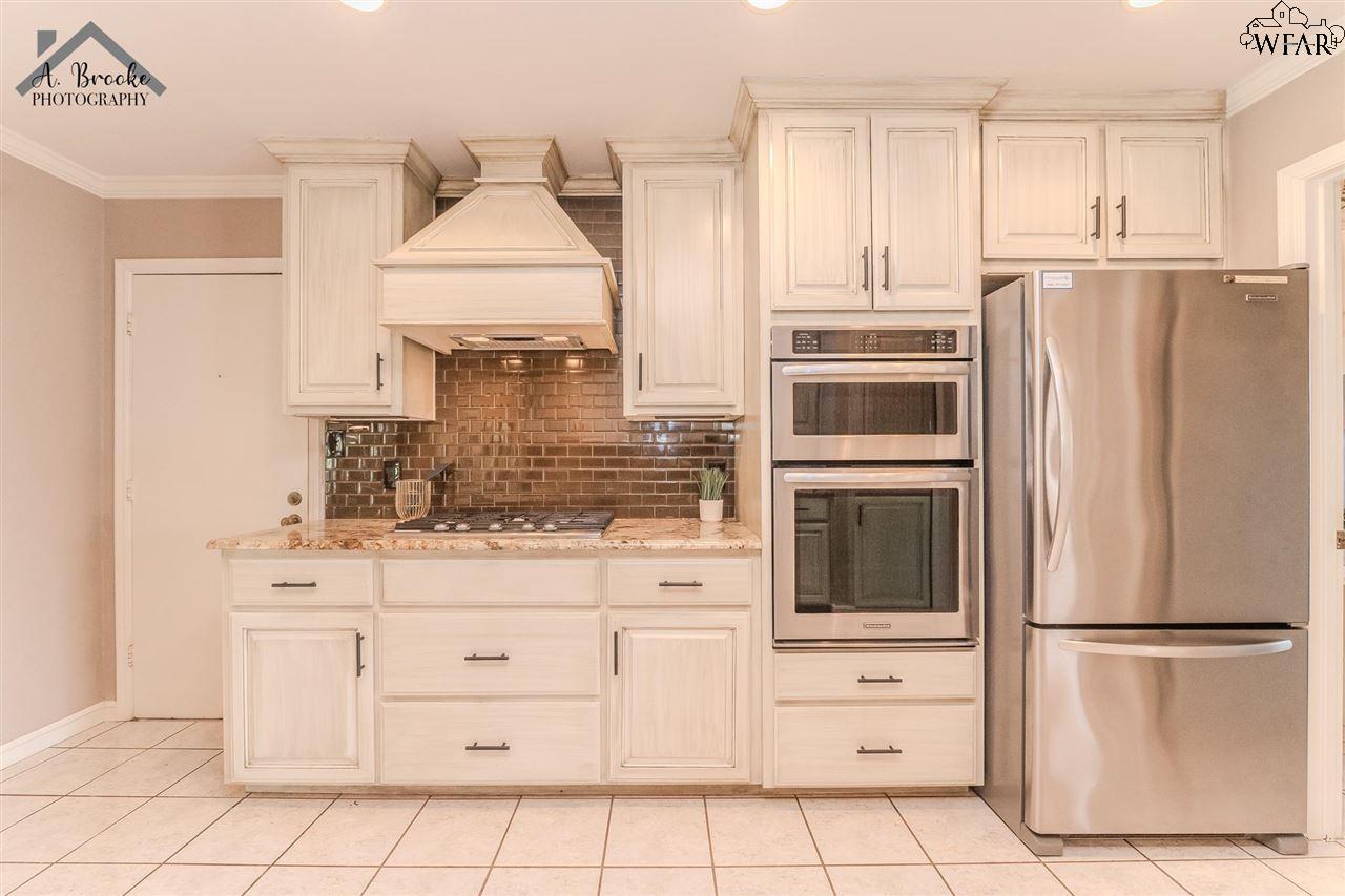 4500 Weeks Park Lane, Wichita Falls, Texas image 9
