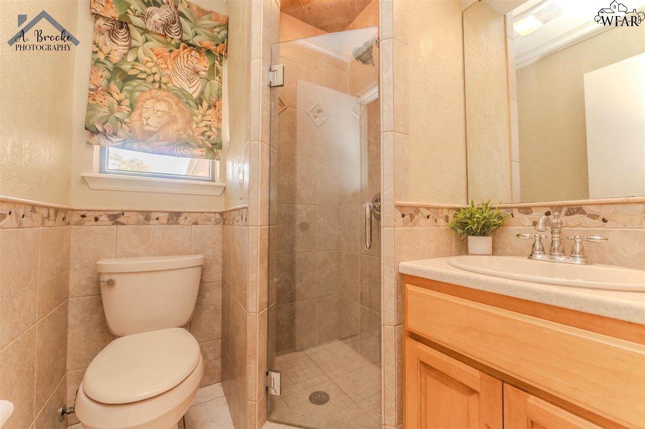 4500 Weeks Park Lane, Wichita Falls, Texas image 26