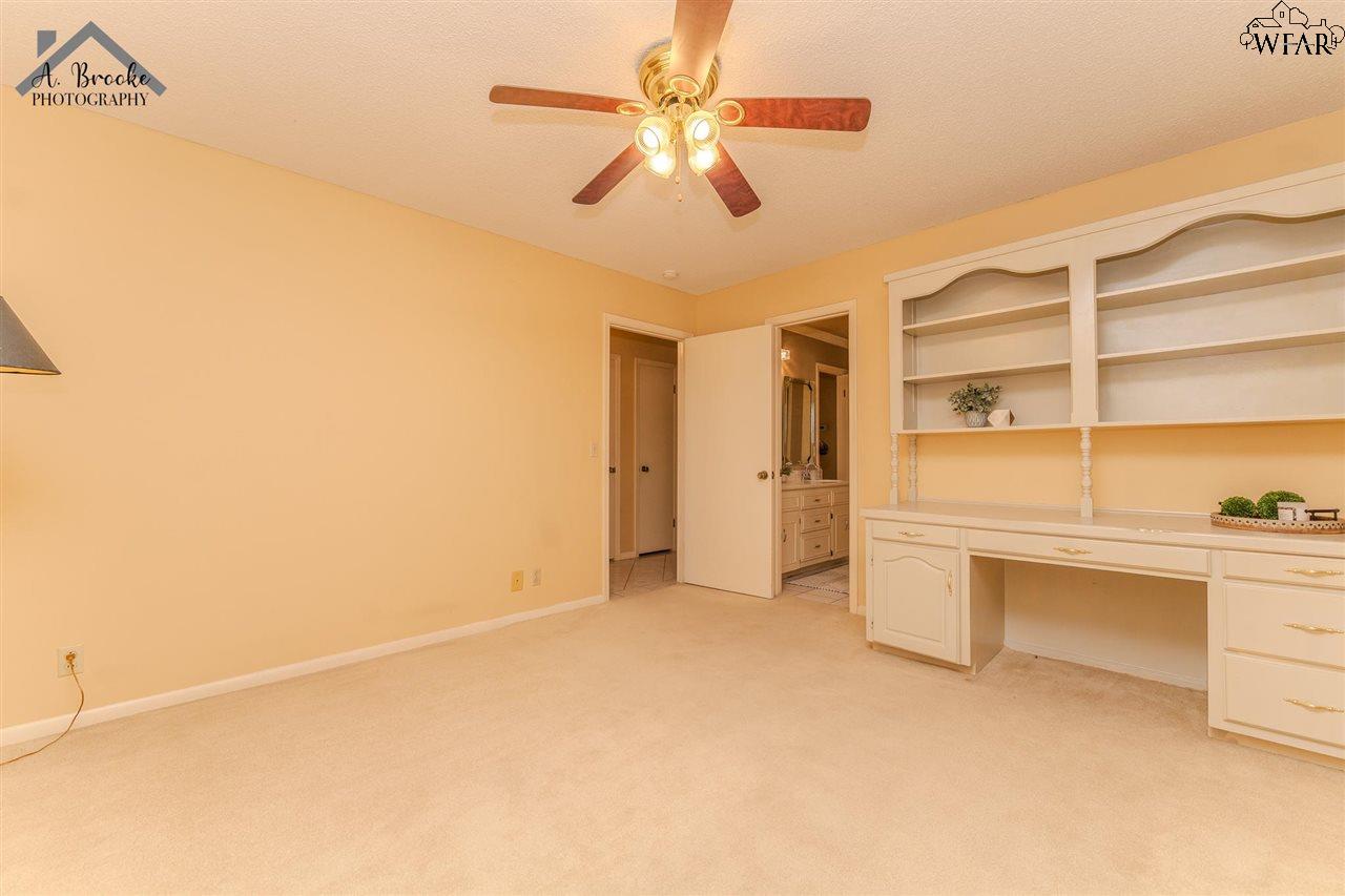 4500 Weeks Park Lane, Wichita Falls, Texas image 23
