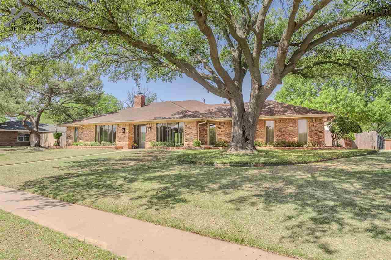 4500 Weeks Park Lane, Wichita Falls, Texas image 1