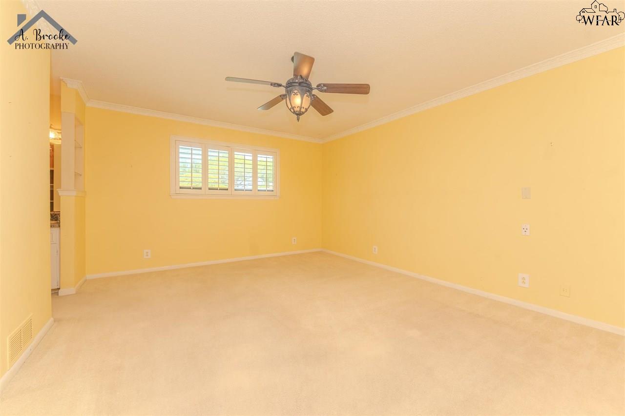 4500 Weeks Park Lane, Wichita Falls, Texas image 16