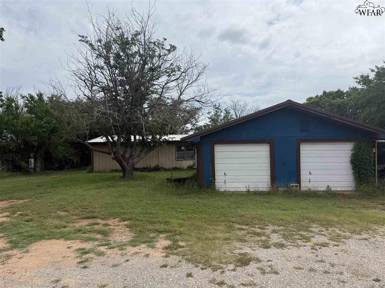 374 Pawnee Trail, Henrietta, Texas image 2