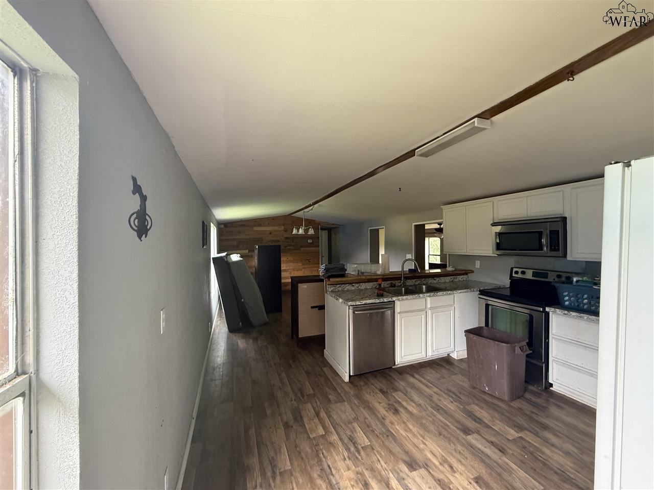 374 Pawnee Trail, Henrietta, Texas image 3