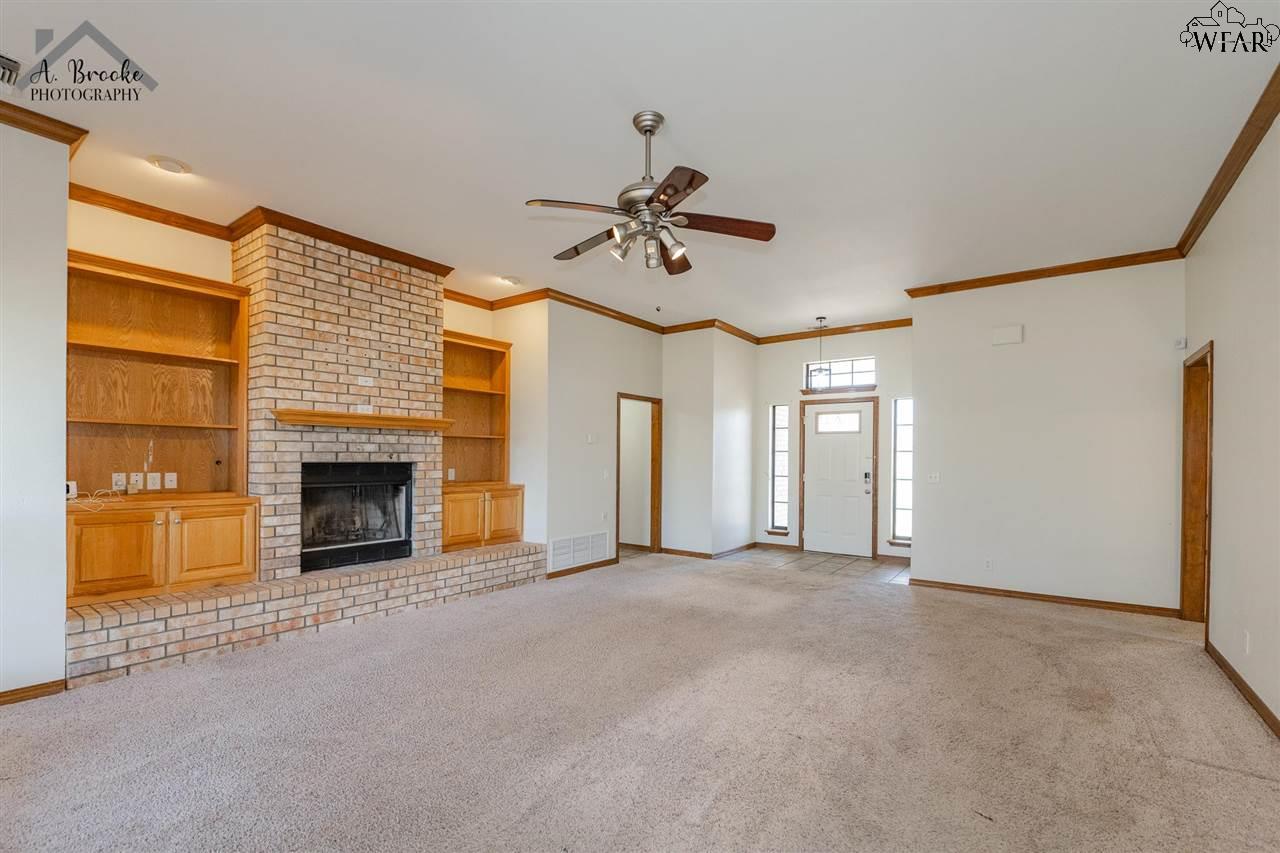 808 Sugarbush Lane, Burkburnett, Texas image 8
