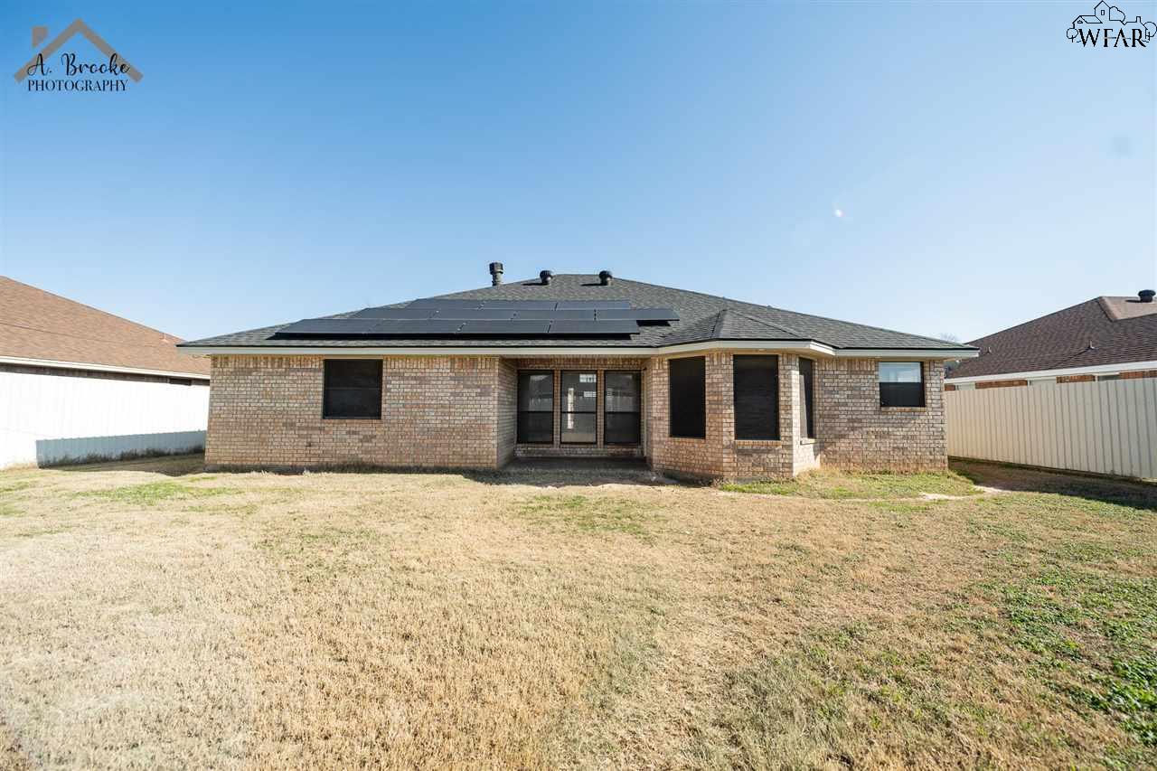 808 Sugarbush Lane, Burkburnett, Texas image 27