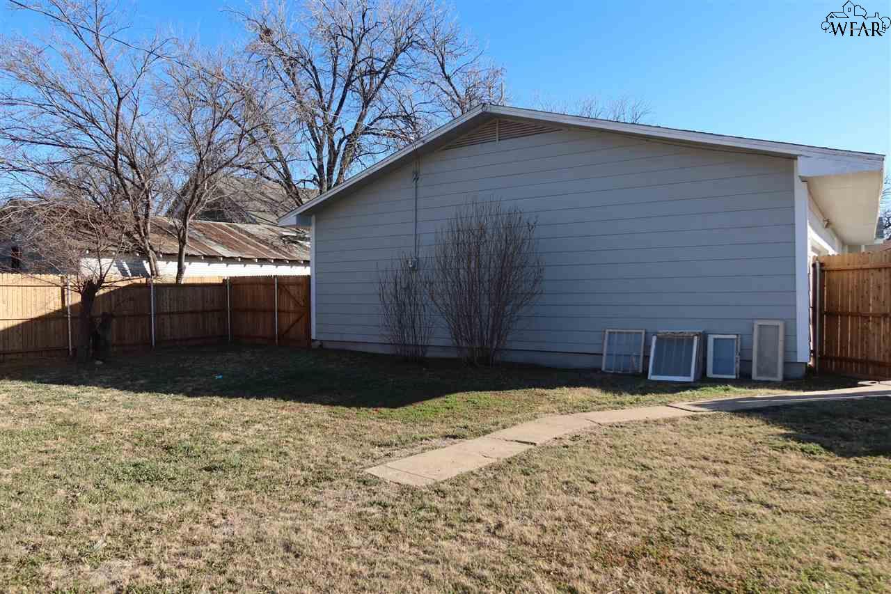 707 N Foley Street, Seymour, Texas image 24