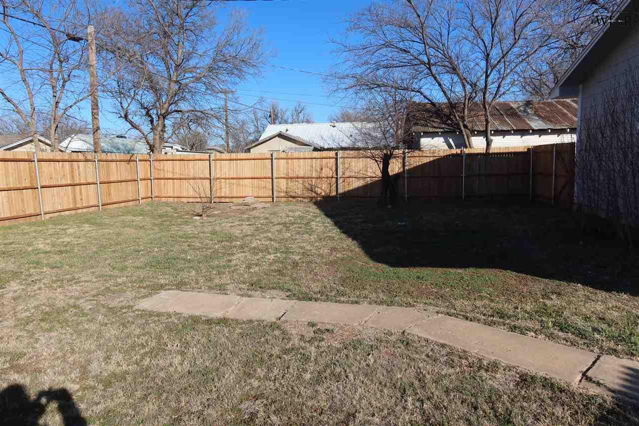 707 N Foley Street, Seymour, Texas image 23
