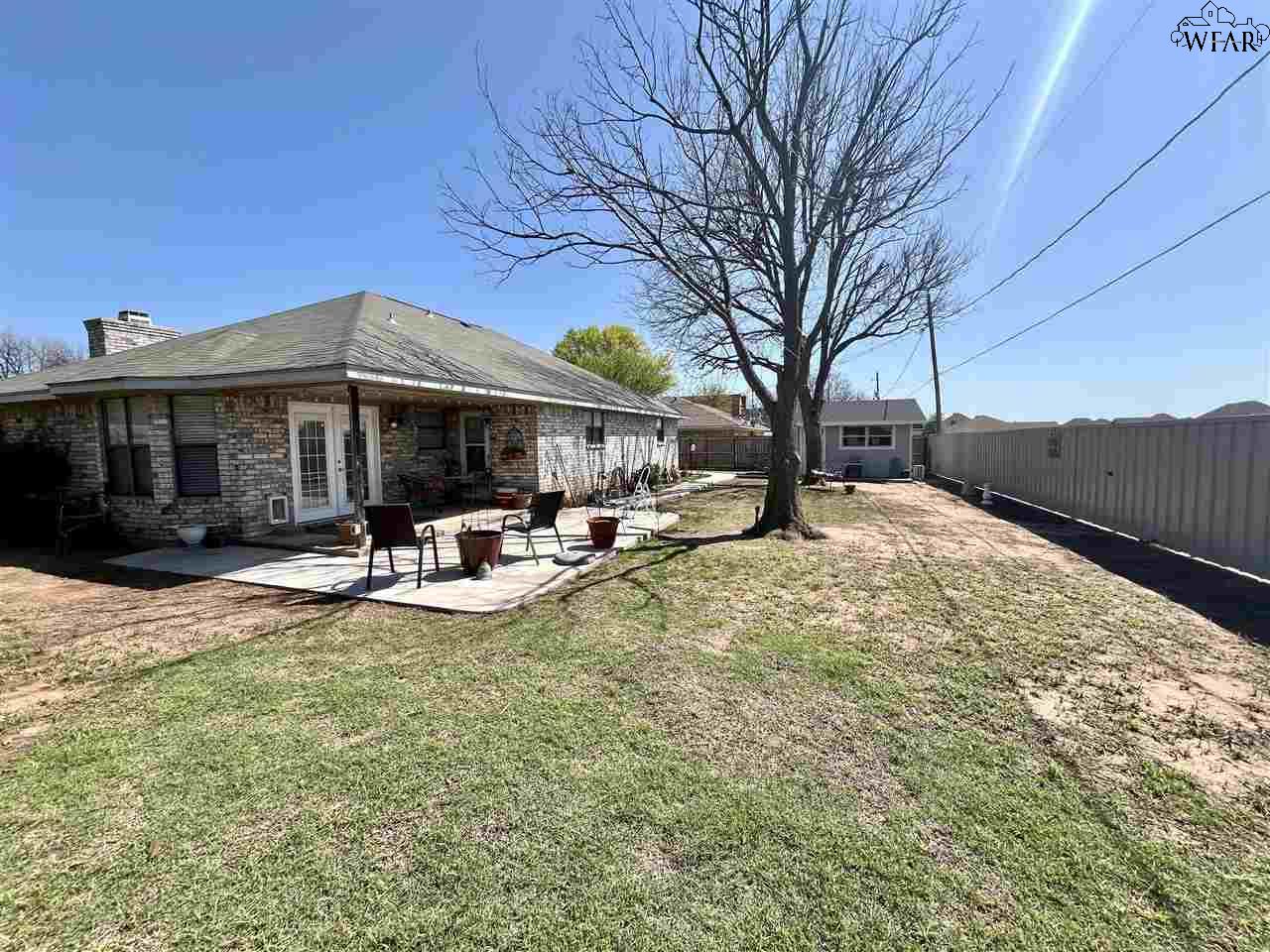 908 Sugarbush Lane, Burkburnett, Texas image 25