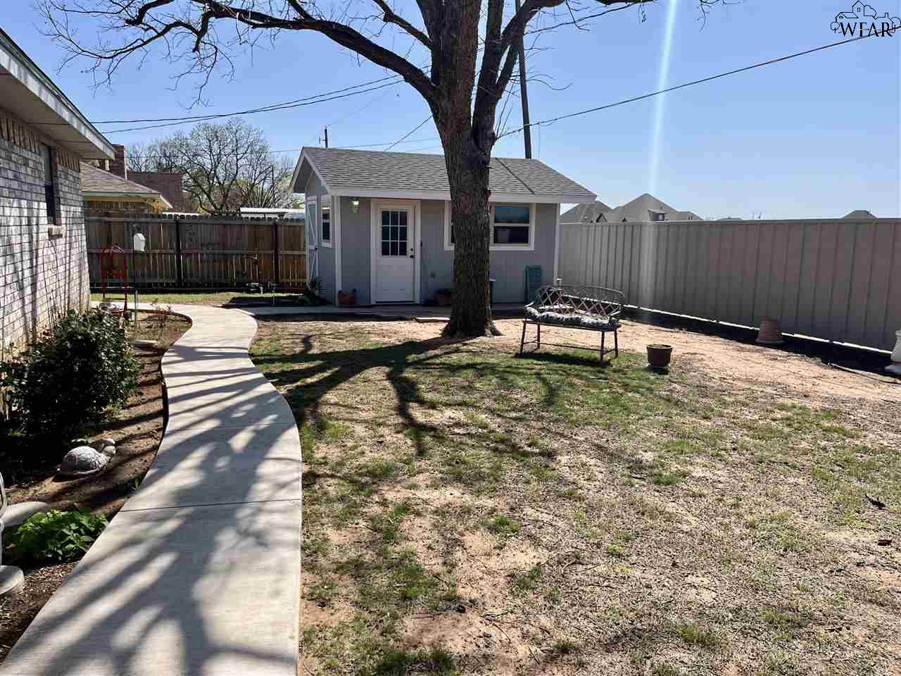 908 Sugarbush Lane, Burkburnett, Texas image 27