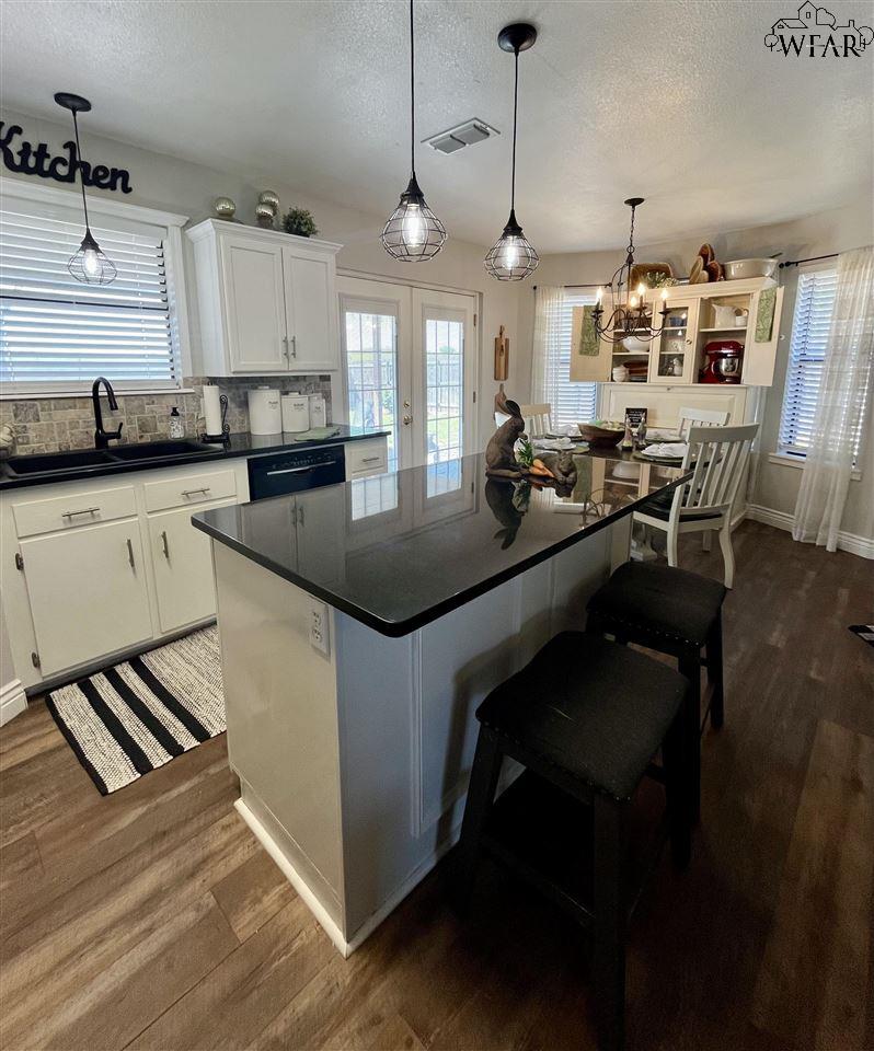 908 Sugarbush Lane, Burkburnett, Texas image 6