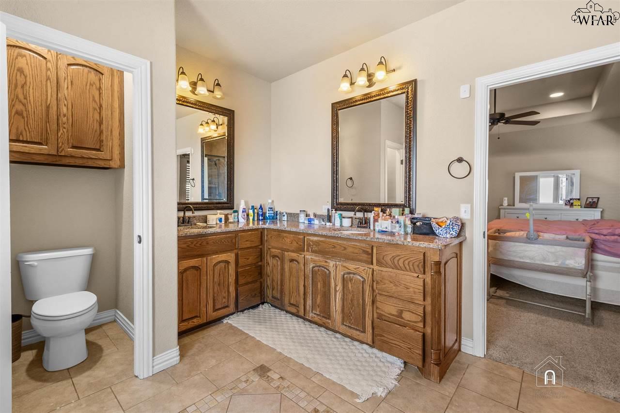 2308 W Rathgeber Road, Wichita Falls, Texas image 17