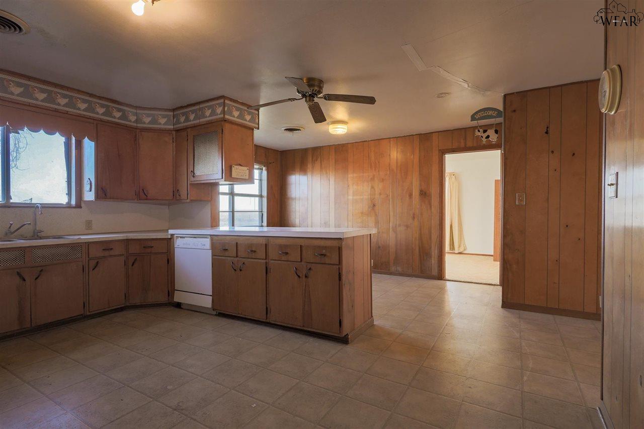 1942 Curly Road, Wichita Falls, Texas image 12