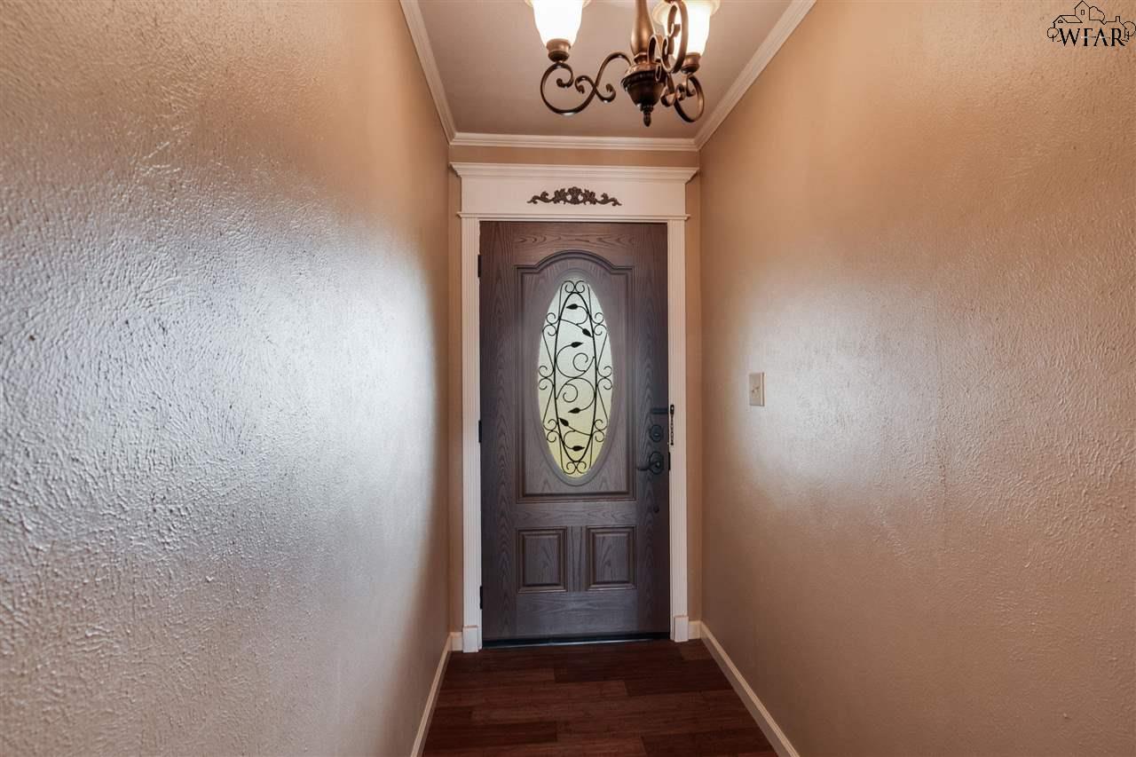 18 Surrey Circle, Iowa Park, Texas image 3