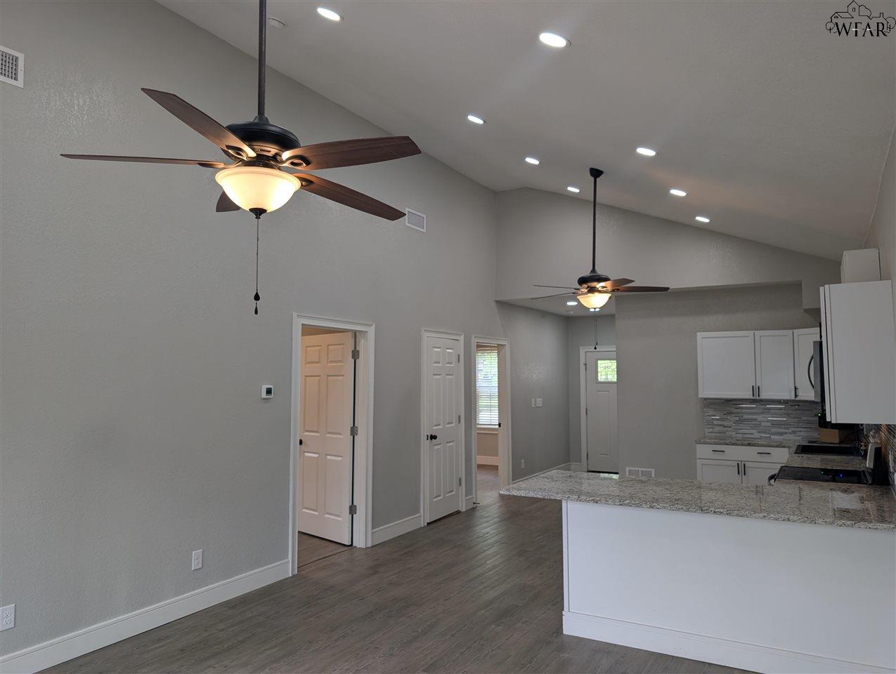 405 E 5th Street, Burkburnett, Texas image 4