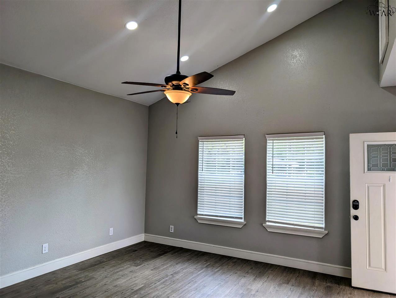 405 E 5th Street, Burkburnett, Texas image 6