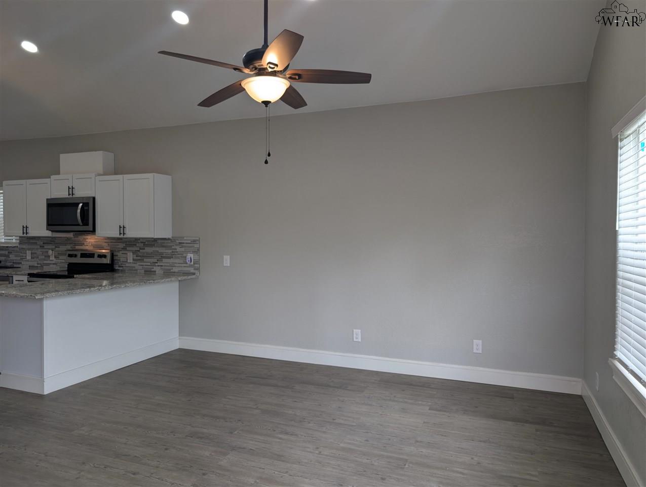 405 E 5th Street, Burkburnett, Texas image 5