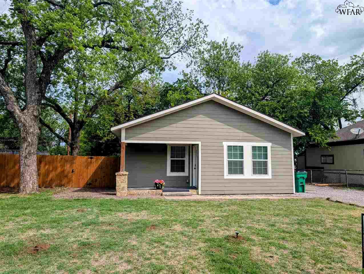405 E 5th Street, Burkburnett, Texas image 1