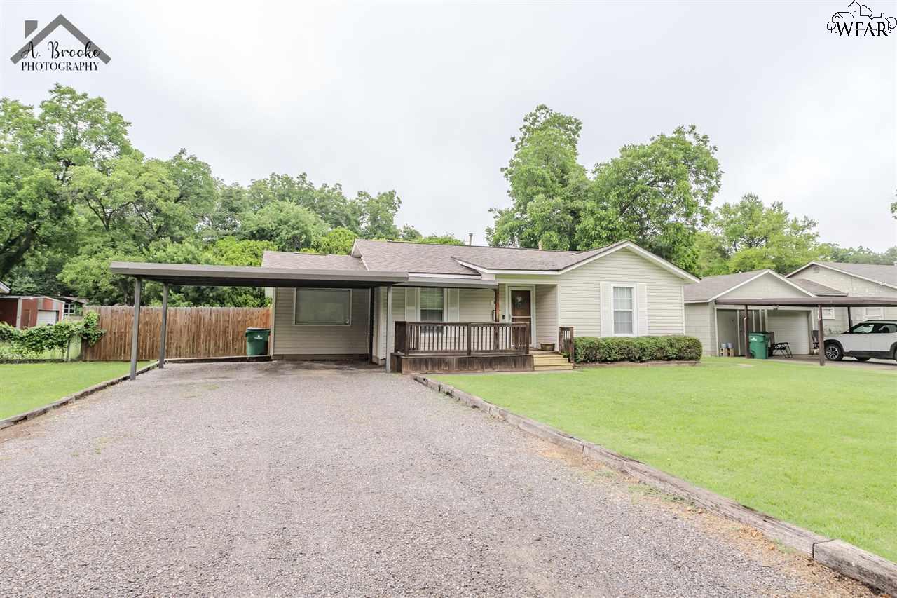 605 Meadow Drive, Burkburnett, Texas image 1