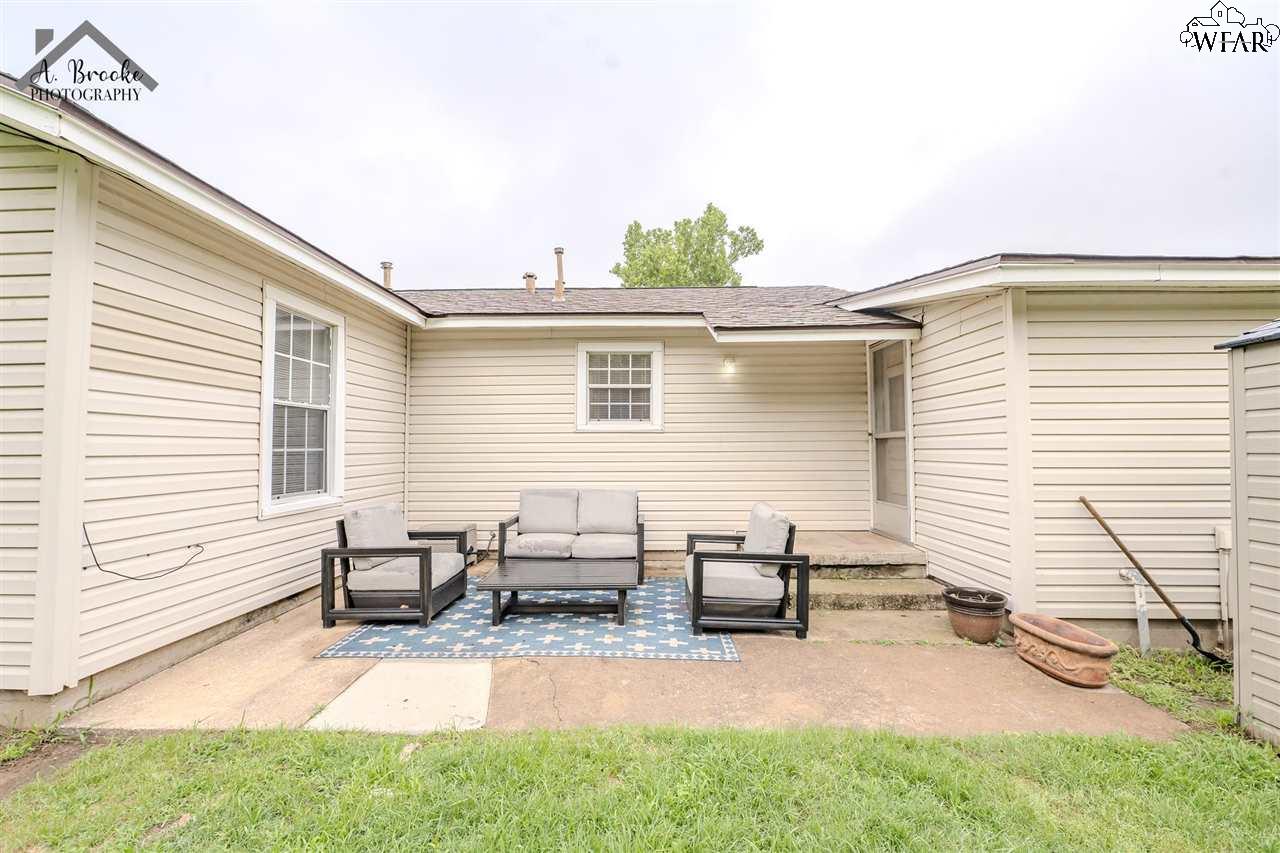 605 Meadow Drive, Burkburnett, Texas image 25