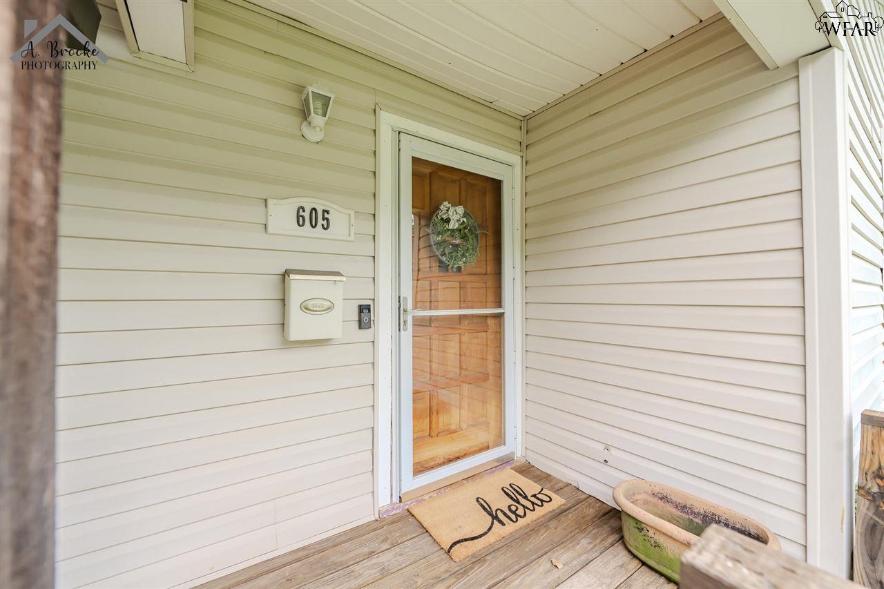 605 Meadow Drive, Burkburnett, Texas image 3