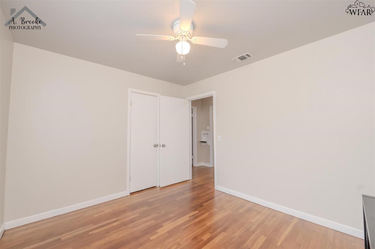 605 Meadow Drive, Burkburnett, Texas image 21