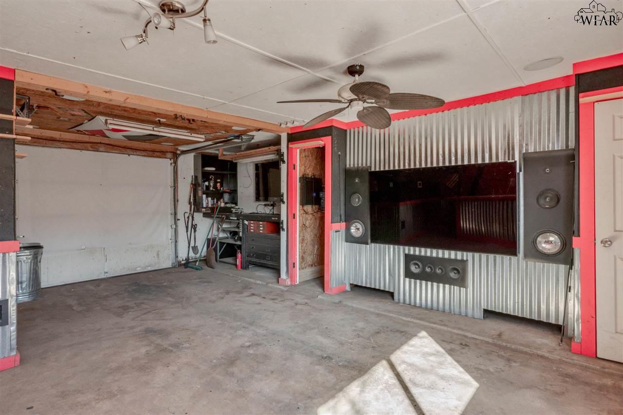 902 Dosia Street, Iowa Park, Texas image 27