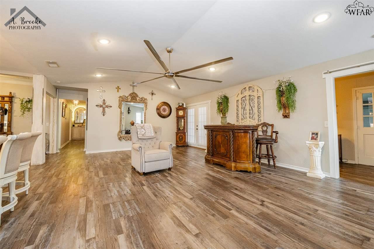 4302 Hurson Lane, Wichita Falls, Texas image 12