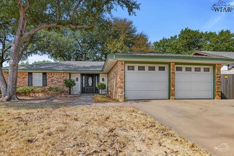 Homes For Sale - 5518 Briargrove Drive<br/> Wichita County, Wichita Falls, TX 76310