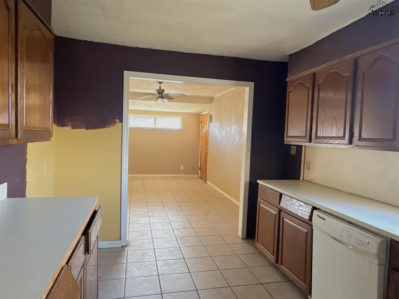 1204 NW Avenue H, Childress, Texas image 6