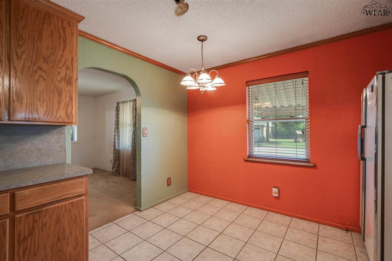 901 Dosia Drive, Iowa Park, Texas image 15