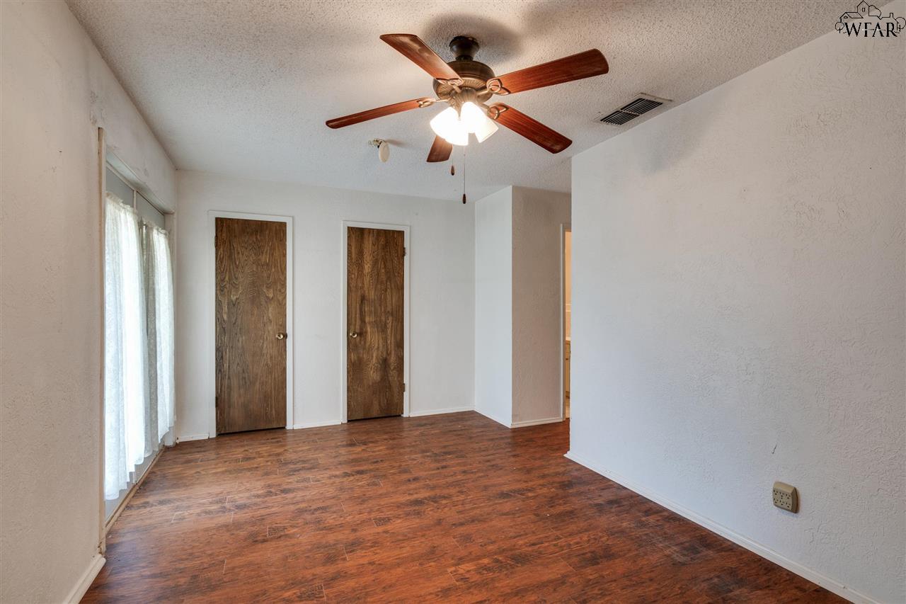901 Dosia Drive, Iowa Park, Texas image 17
