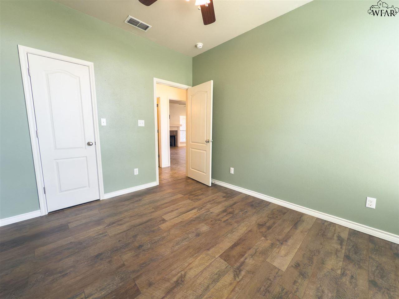 4 Jayden Court, Wichita Falls, New York image 14