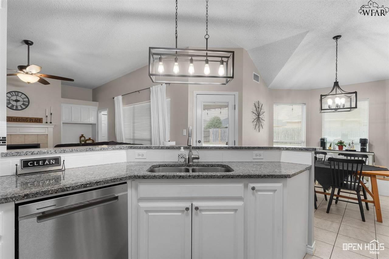 6036 Van Dorn Drive, Wichita Falls, Texas image 12
