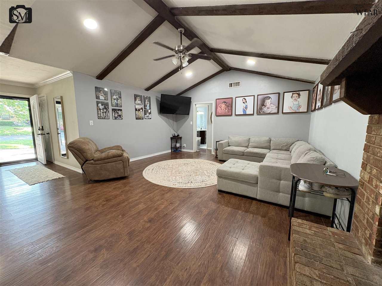 725 Gayle Street, Burkburnett, Texas image 2