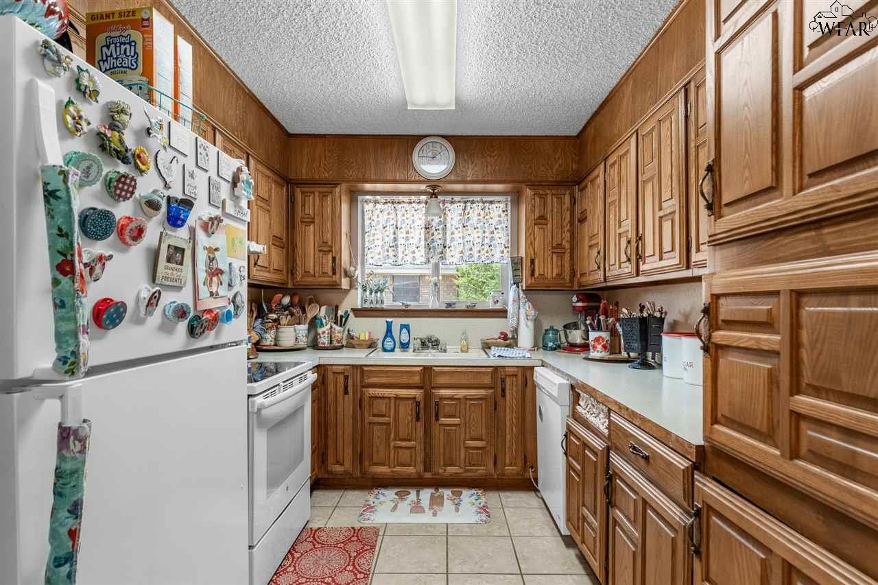 912 S Oak Street, Archer City, Texas image 12