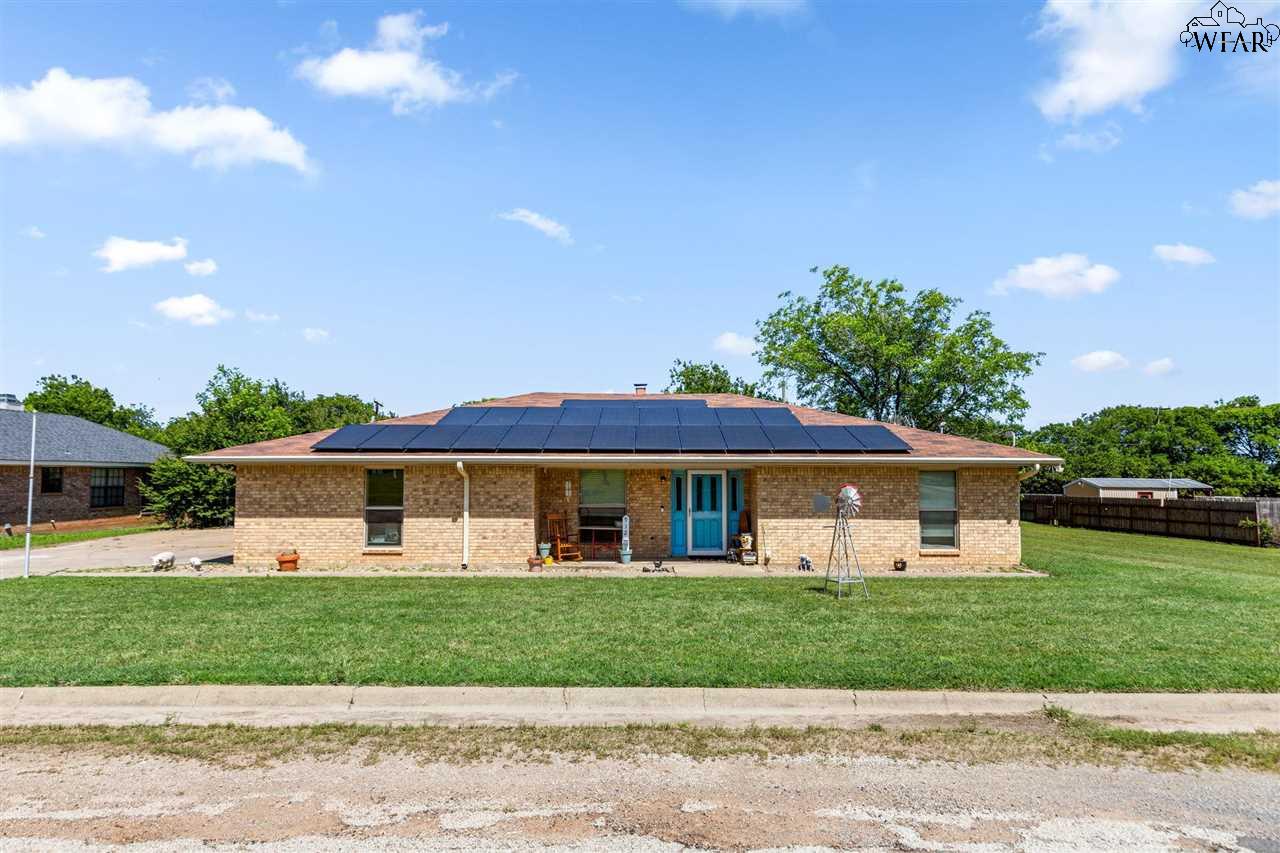 912 S Oak Street, Archer City, Texas image 1
