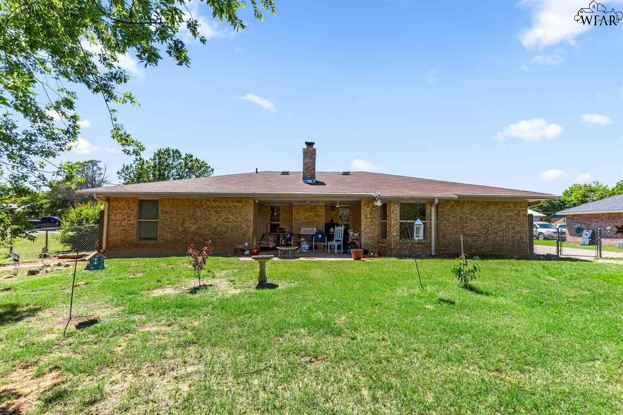 912 S Oak Street, Archer City, Texas image 28