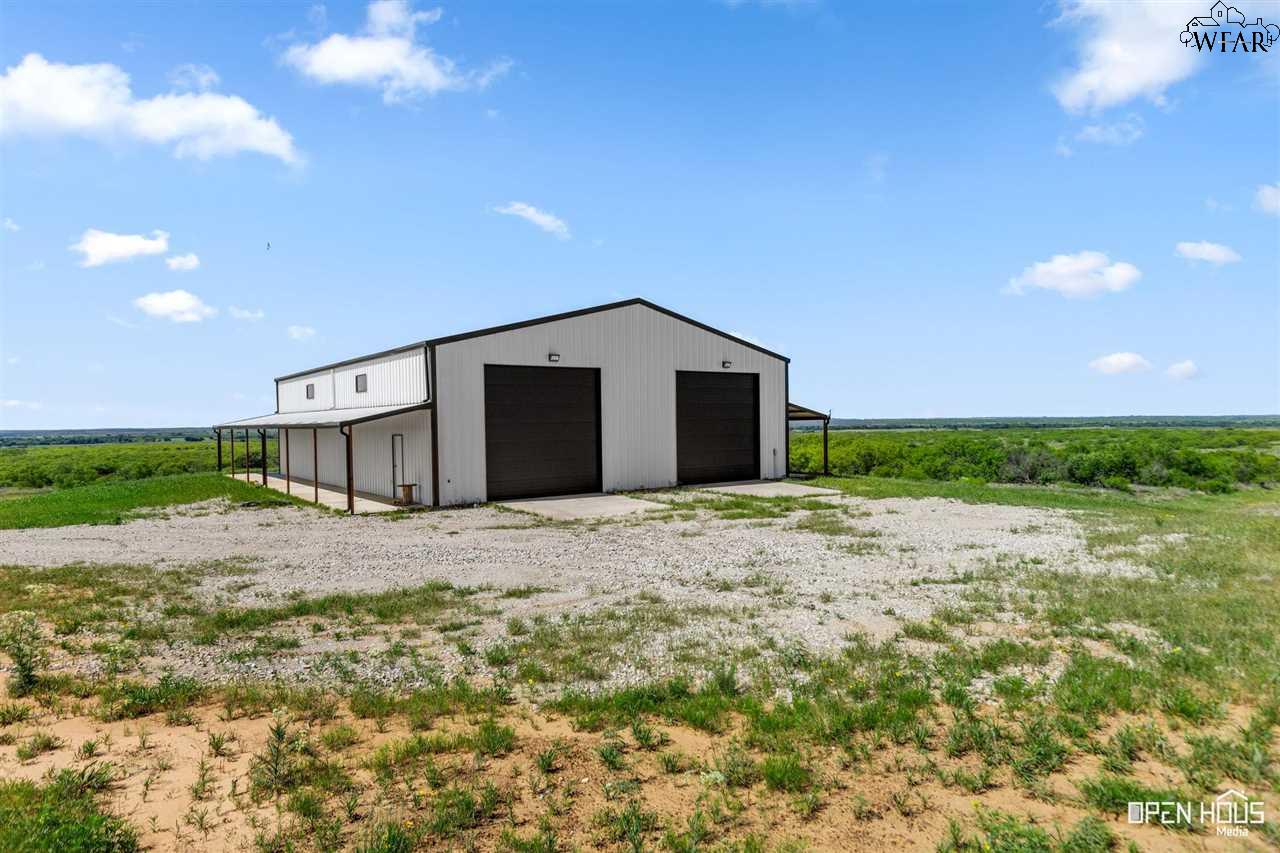 1970 Whitaker Road, Henrietta, Texas image 1