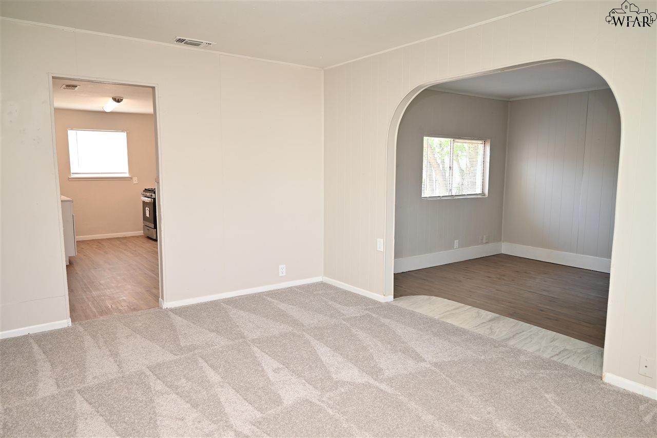 2813 Roanoke Drive, Wichita Falls, Pennsylvania image 3