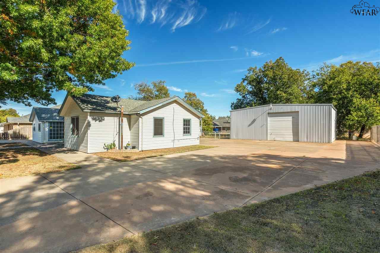 406 S Preston Road, Burkburnett, Texas image 30