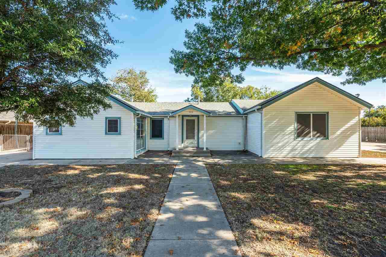 406 S Preston Road, Burkburnett, Texas image 1